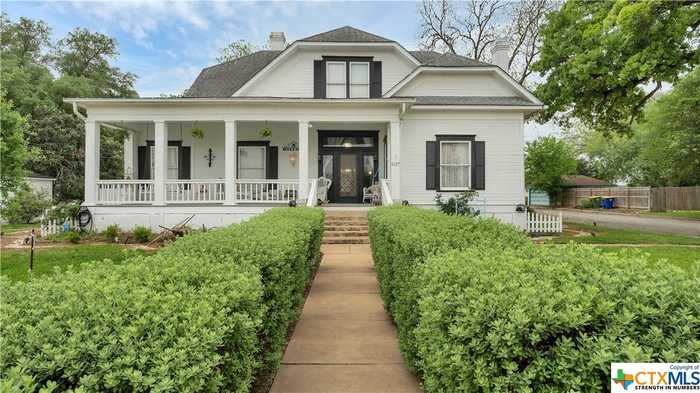 photo 2: 1127 N Saint Joseph Street, Gonzales TX 78629