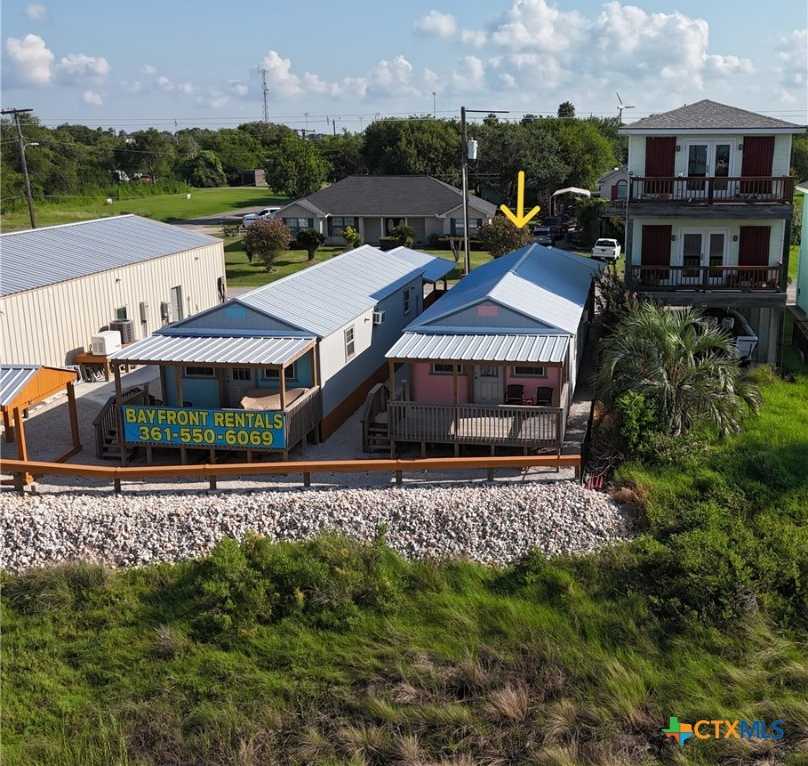 photo 2: 210 E Bay Avenue, Seadrift TX 77983