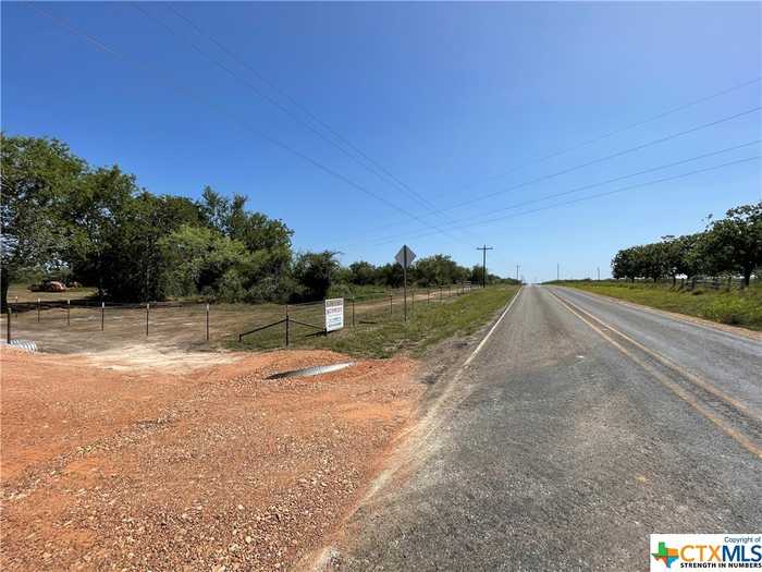 photo 2: 338 Robinhood Rd., Victoria TX 77905