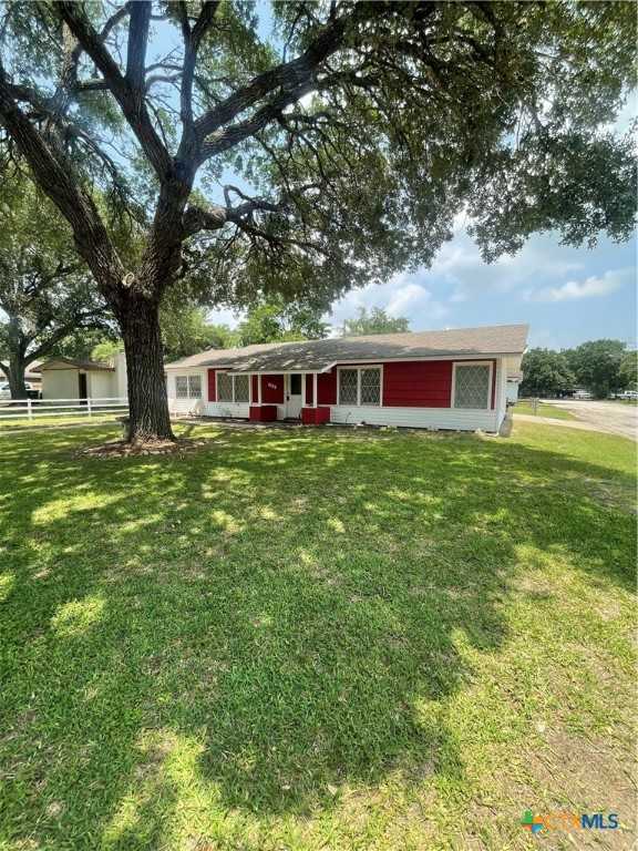 photo 3: 1016 Hanover Street, Edna TX 77957