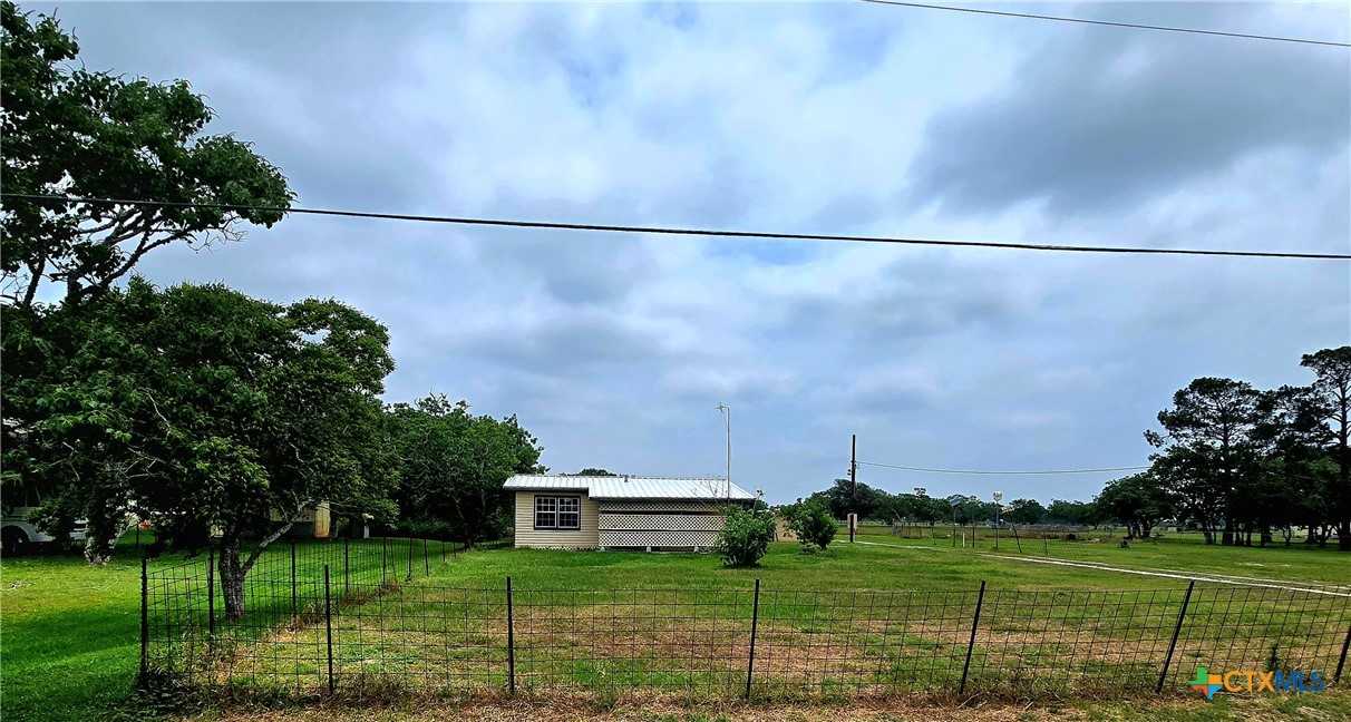 photo 3: 65 Old Settlement Road, Seadrift TX 77983