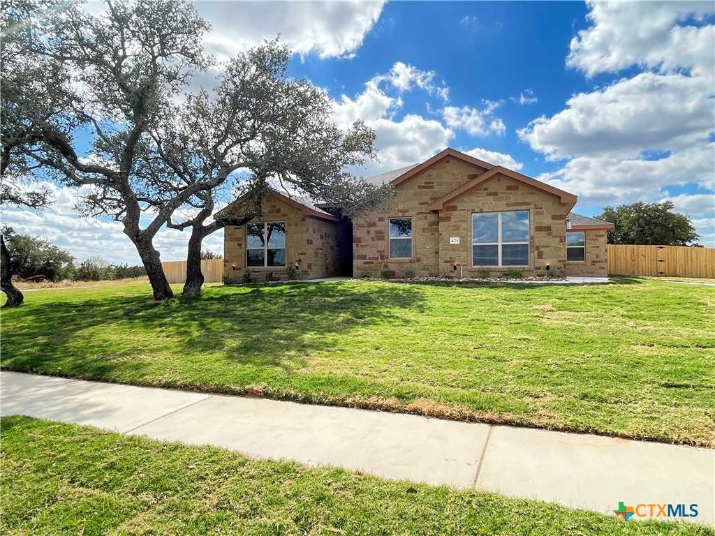 photo 2: 425 Ridge Crest Drive, Copperas Cove TX 76522