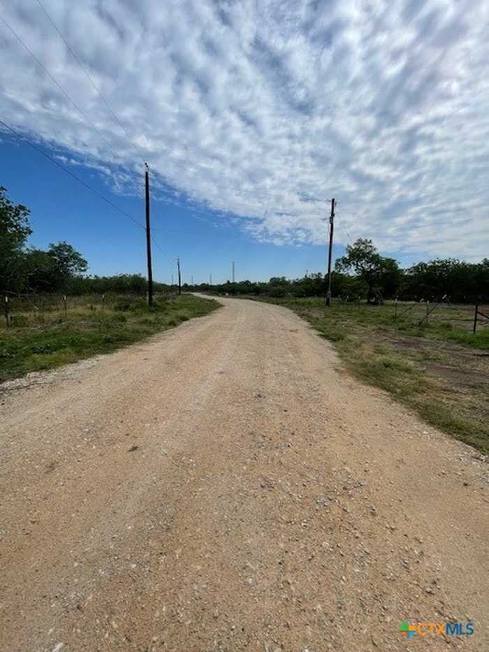 photo 2: 83 Cowboy Way, Gonzales TX 78629