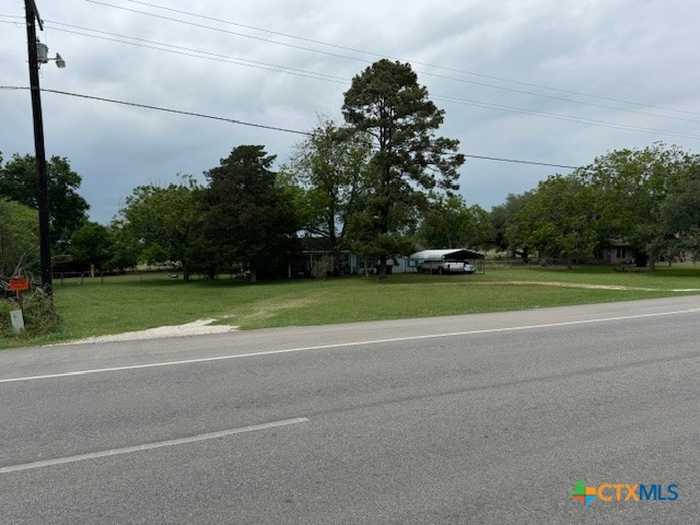 photo 1: 522 US Highway 183, Cuero TX 77954