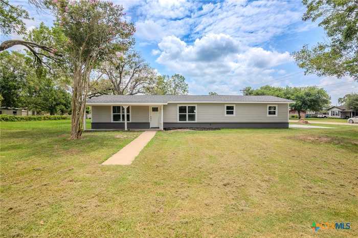 photo 1: 14 Crescent Drive, Victoria TX 77905