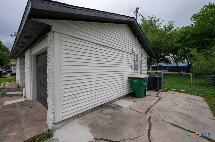 photo 2: 3105 Gayle Street, Victoria TX 77901