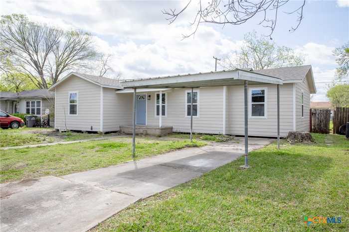 photo 2: 1905 Navidad Street, Victoria TX 77901