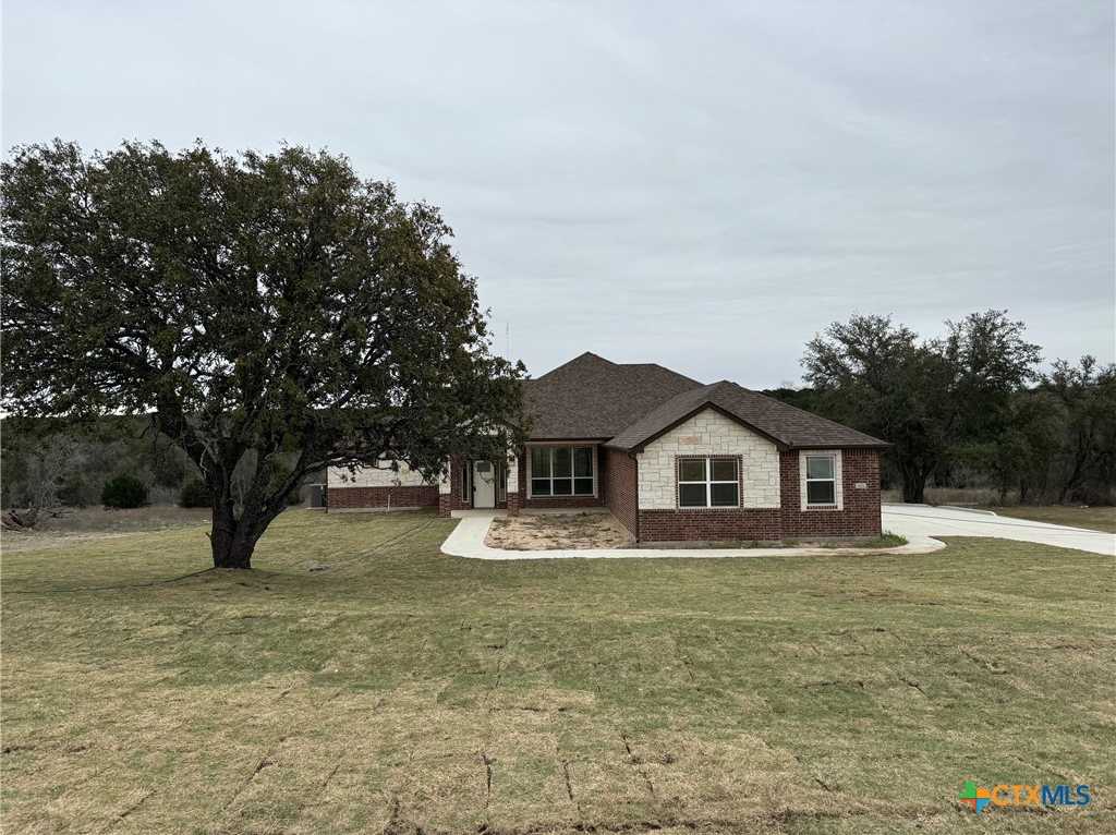 photo 2: 805 Estate Circle, Copperas Cove TX 76522