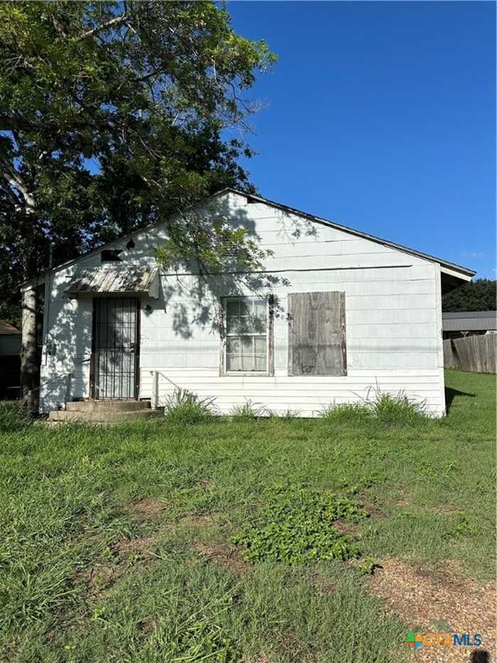 photo 1: 2108 N Levi Street, Victoria TX 77901