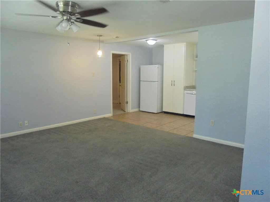 photo 2: 906 Melrose Avenue, Victoria TX 77901