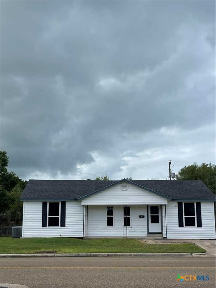 photo 1: 2201 E Red River Street, Victoria TX 77901