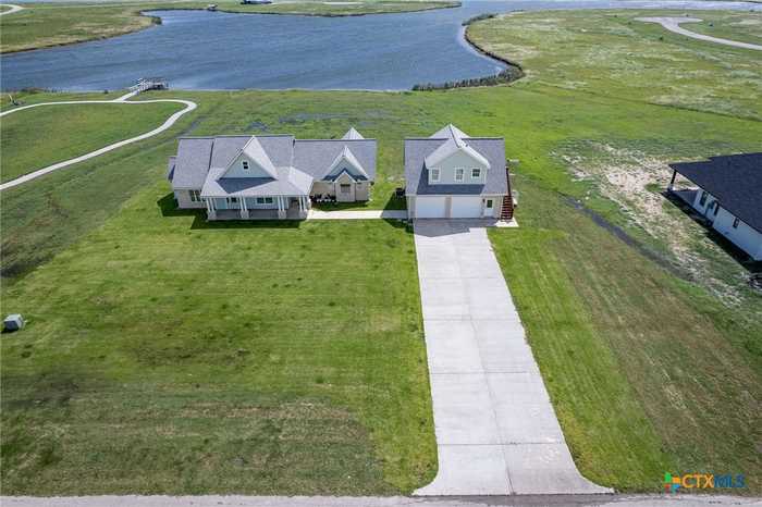 photo 2: 105 N Redfish Retreat Drive, Port Lavaca TX 77979