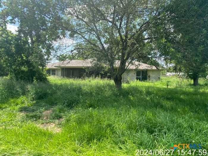 photo 1: 114 Crestview Drive, Victoria TX 77905