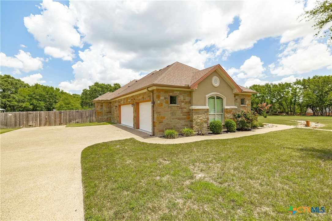 photo 3: 11810 Lago Terra Boulevard, Belton TX 76513