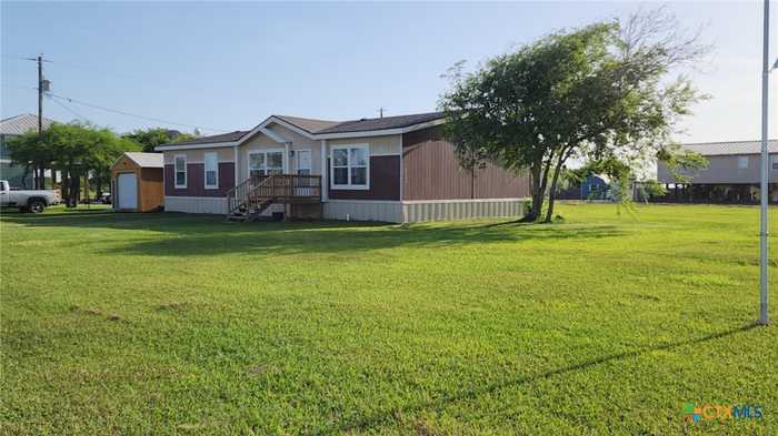 photo 1: 1602 W Saint Louis Avenue, Seadrift TX 77983