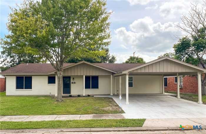 photo 1: 1809 San Jacinto Avenue, Victoria TX 77901