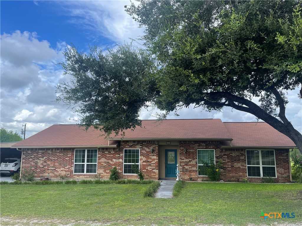 photo 1: 21 Club Drive, Victoria TX 77905