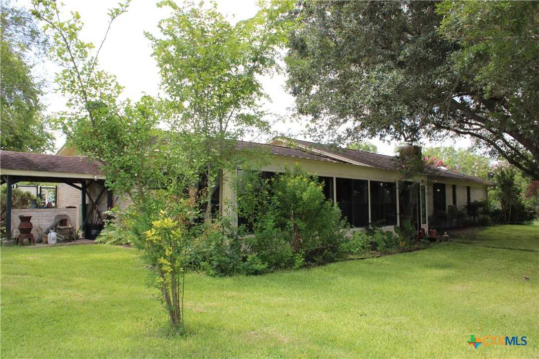 photo 3: 108 Camino Drive, Victoria TX 77905