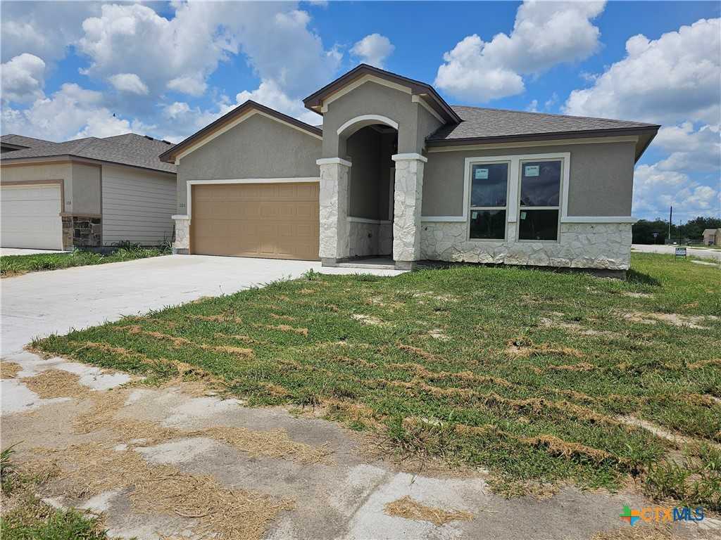 photo 1: 101 Giacomo Drive, Victoria TX 77901