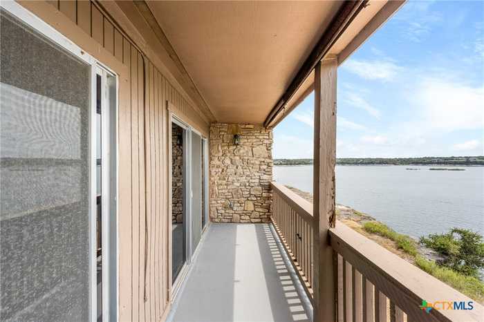 photo 2: 218 Cliffhouse Drive, Belton TX 76513