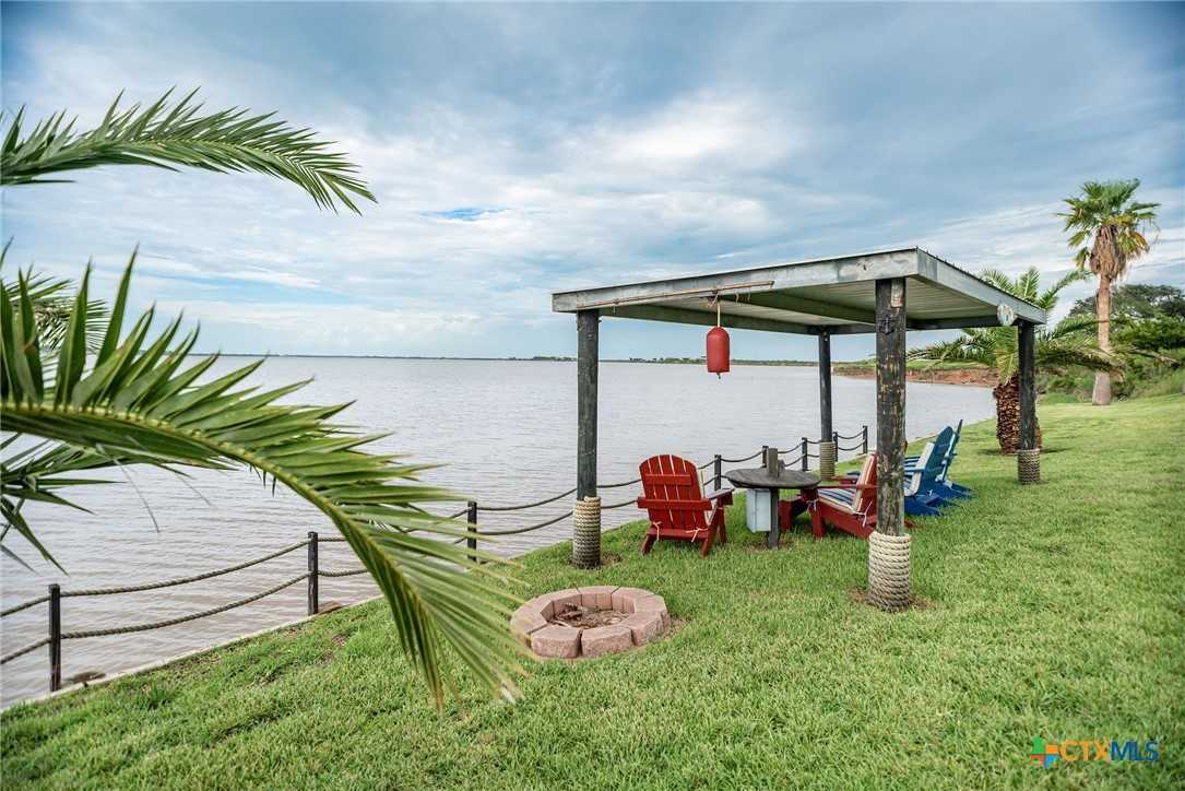 photo 3: 284 Shoreline Lane, Port Lavaca TX 77979