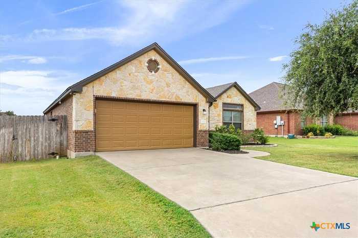 photo 2: 1303 Westwood Hills Boulevard, Temple TX 76502