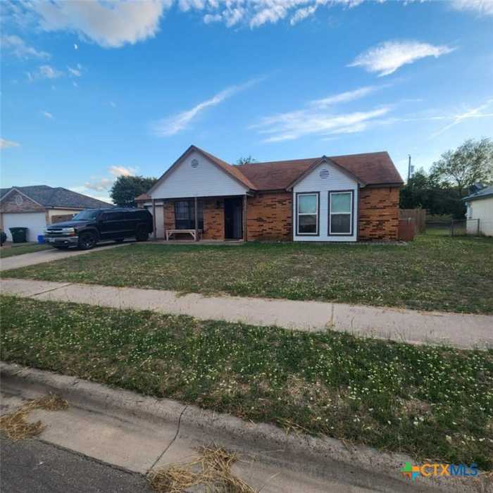 photo 1: 303 Halter Drive, Copperas Cove TX 76522