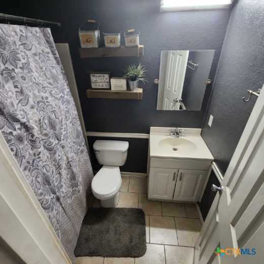 photo 2: 303 Halter Drive, Copperas Cove TX 76522