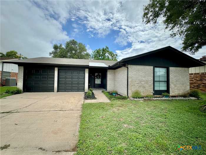 photo 1: 204 Timberlane Drive, Victoria TX 77901