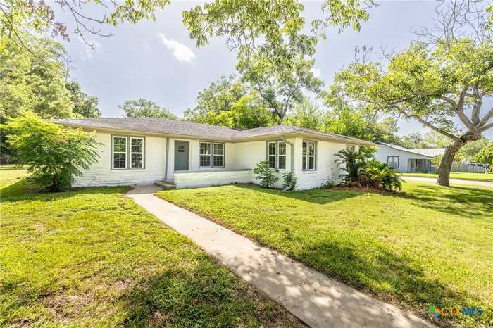 photo 2: 302 Smith Street, Gonzales TX 78629