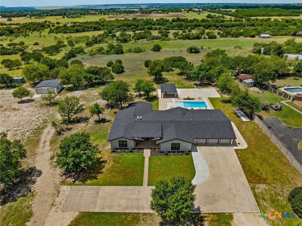 photo 1: 838 Mesquite Road, Belton TX 76513