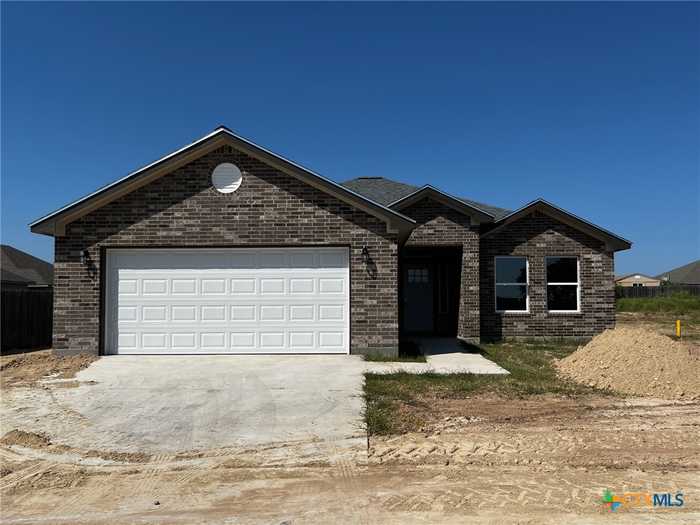 photo 1: 104 Boulder Ridge Drive, Cuero TX 77954