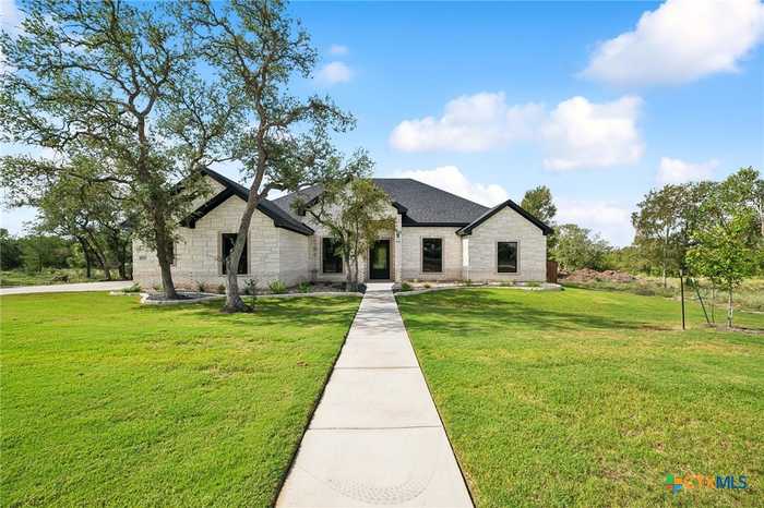 photo 1: 436 Dos Rios Drive, Belton TX 76513