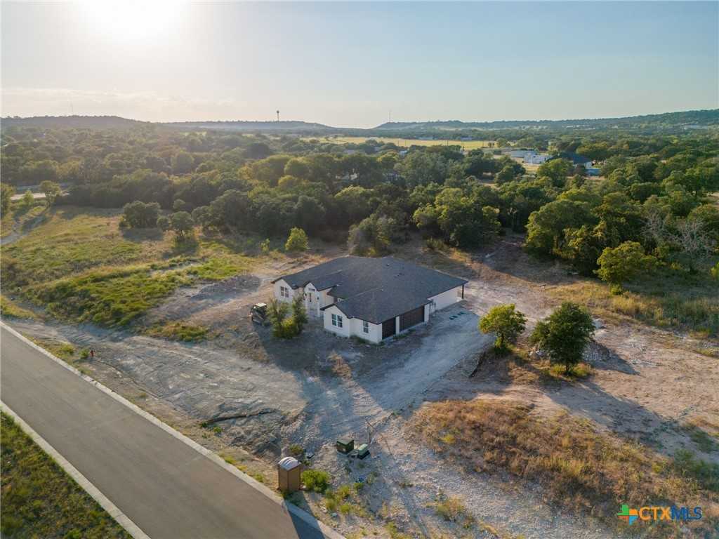 photo 2: 3019 Millhouse Road, Copperas Cove TX 76522