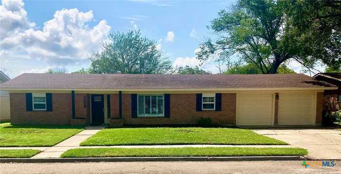 photo 1: 2403 E Locust Avenue, Victoria TX 77901