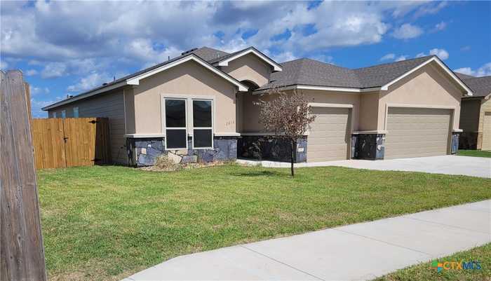 photo 1: 2010 Seguin Avenue, Victoria TX 77901