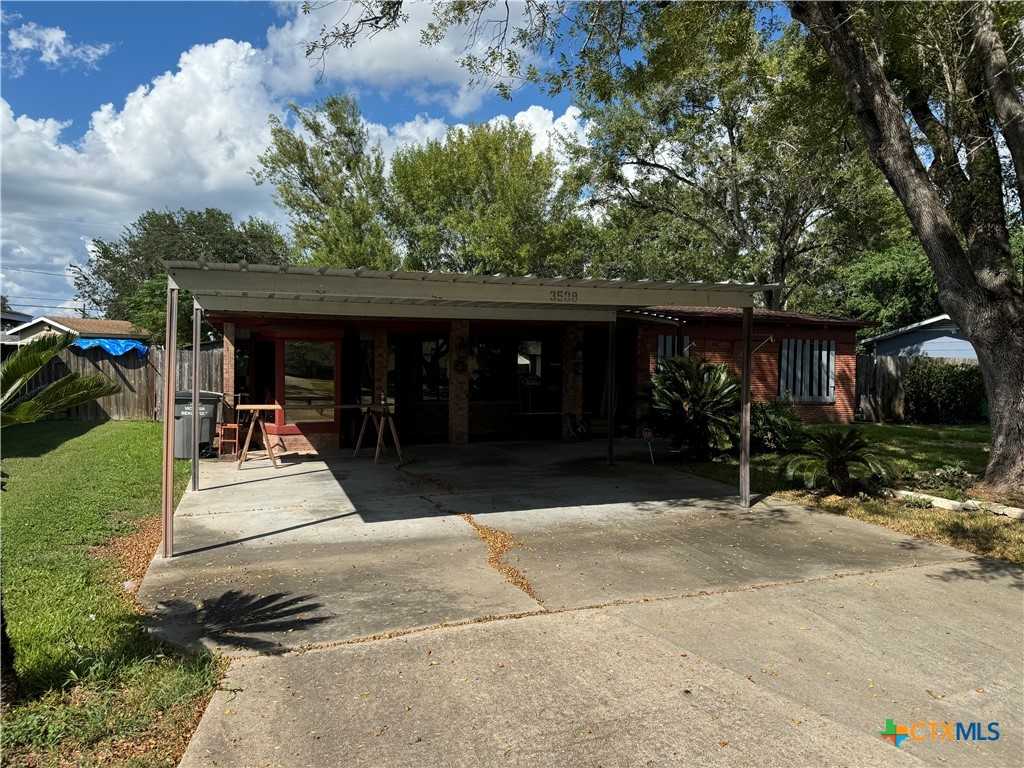 photo 2: 3508 Woodlawn Street, Victoria TX 77901