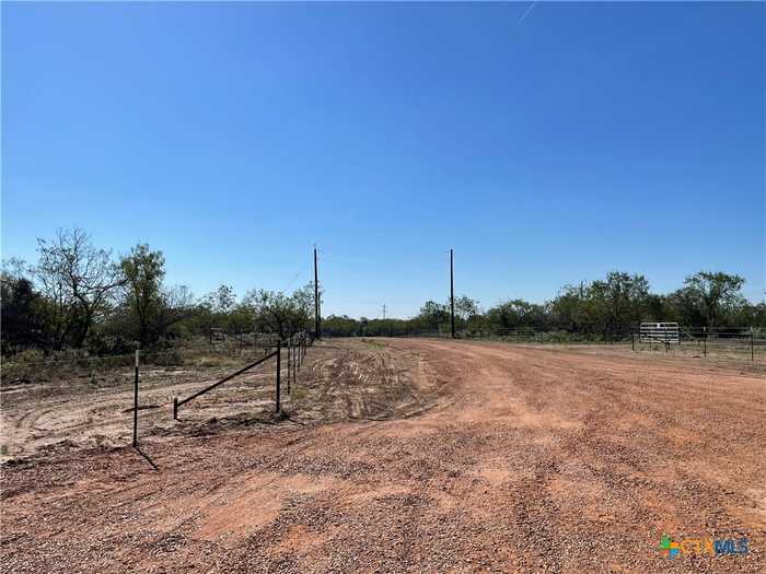 photo 10: 232 Clearview Lane, Gonzales TX 78629