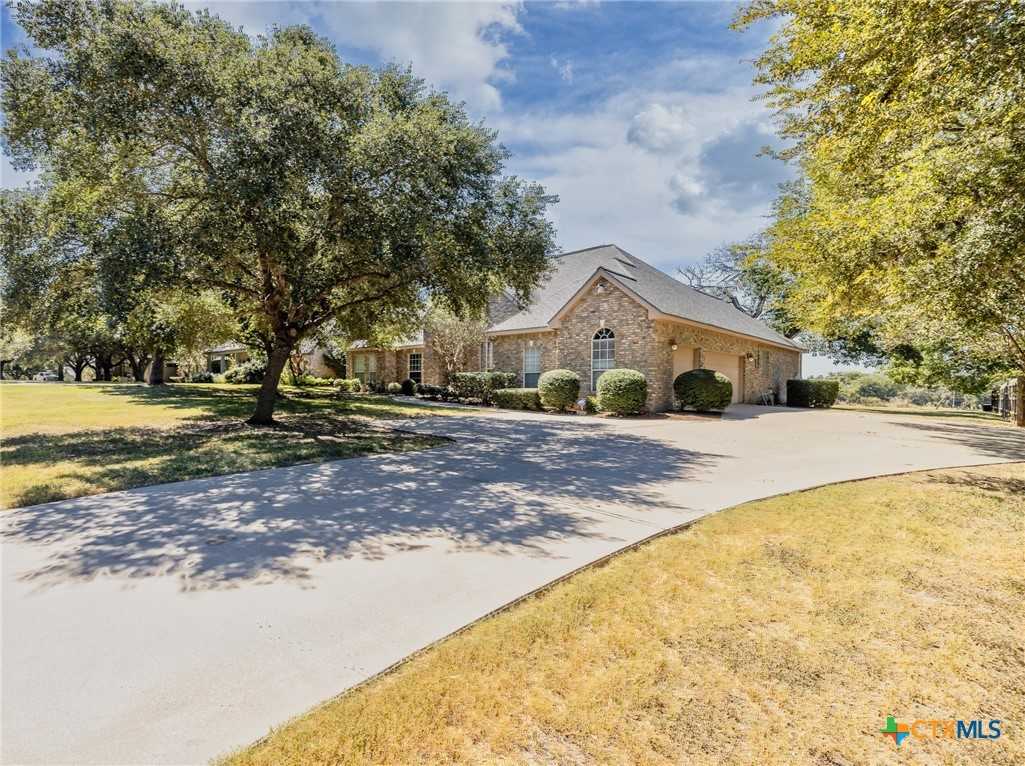 photo 3: 4 Park Place Drive, Gonzales TX 78629