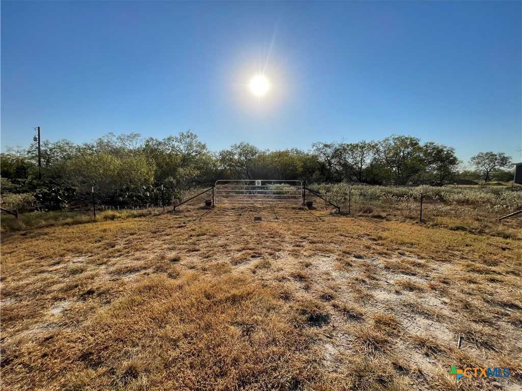 photo 1: 122 Cowboy Lane, Gonzales TX 78629