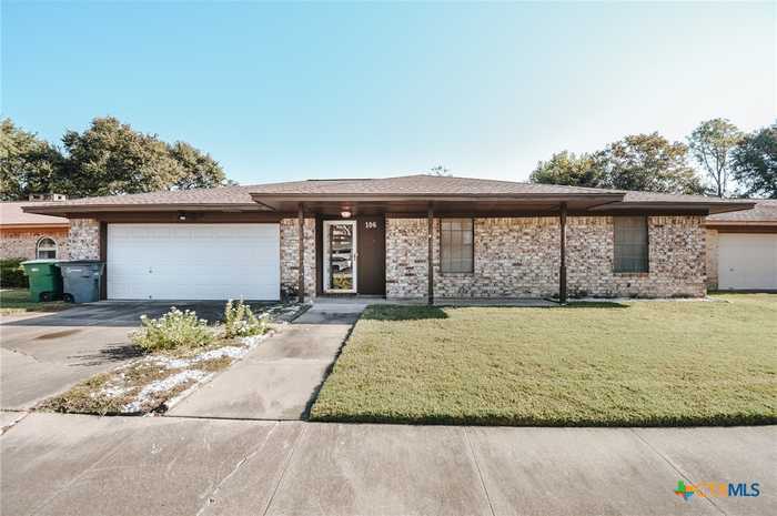 photo 2: 106 Byron Lane, Victoria TX 77901