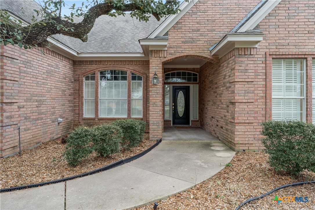 photo 1: 701 Olde Oaks Drive, Temple TX 76502