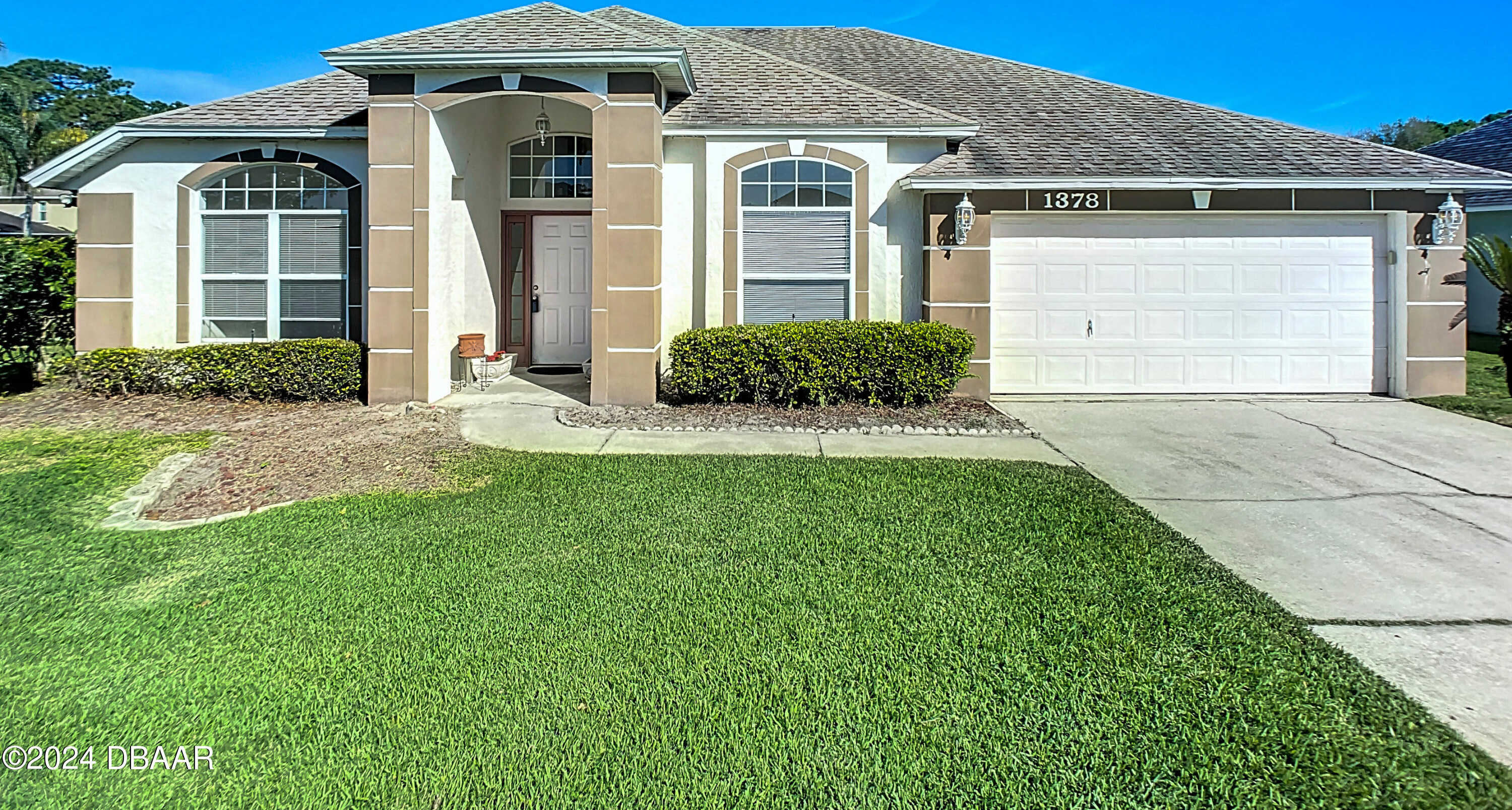 photo 2: 1378 S WEMBLEY Circle, Port Orange FL 32128