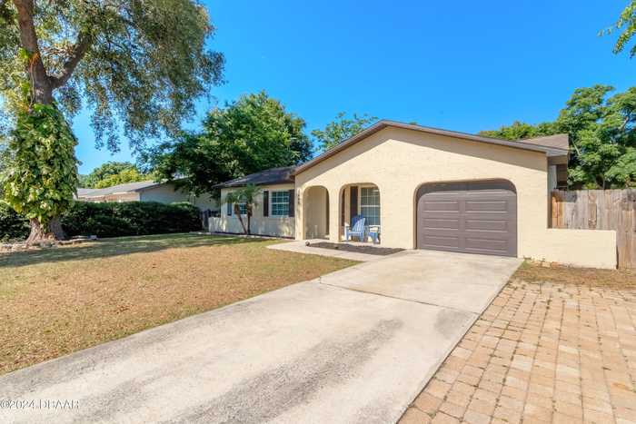 photo 2: 1011 Tompkins Drive, Port Orange FL 32129