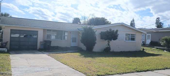 photo 1: 342 Nautilus Avenue, Daytona Beach FL 32118