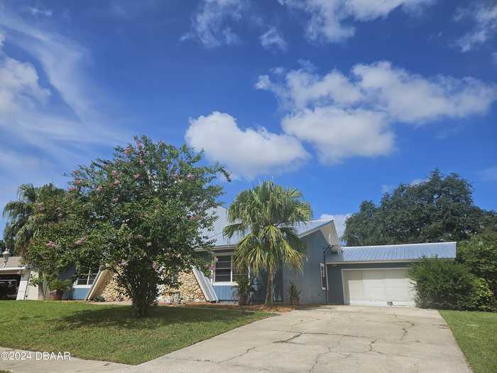 photo 1: 950 Sand Crest Drive, Port Orange FL 32127