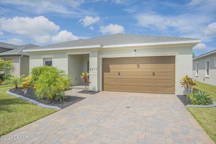 photo 1: 5577 Estero Loop, Port Orange FL 32128