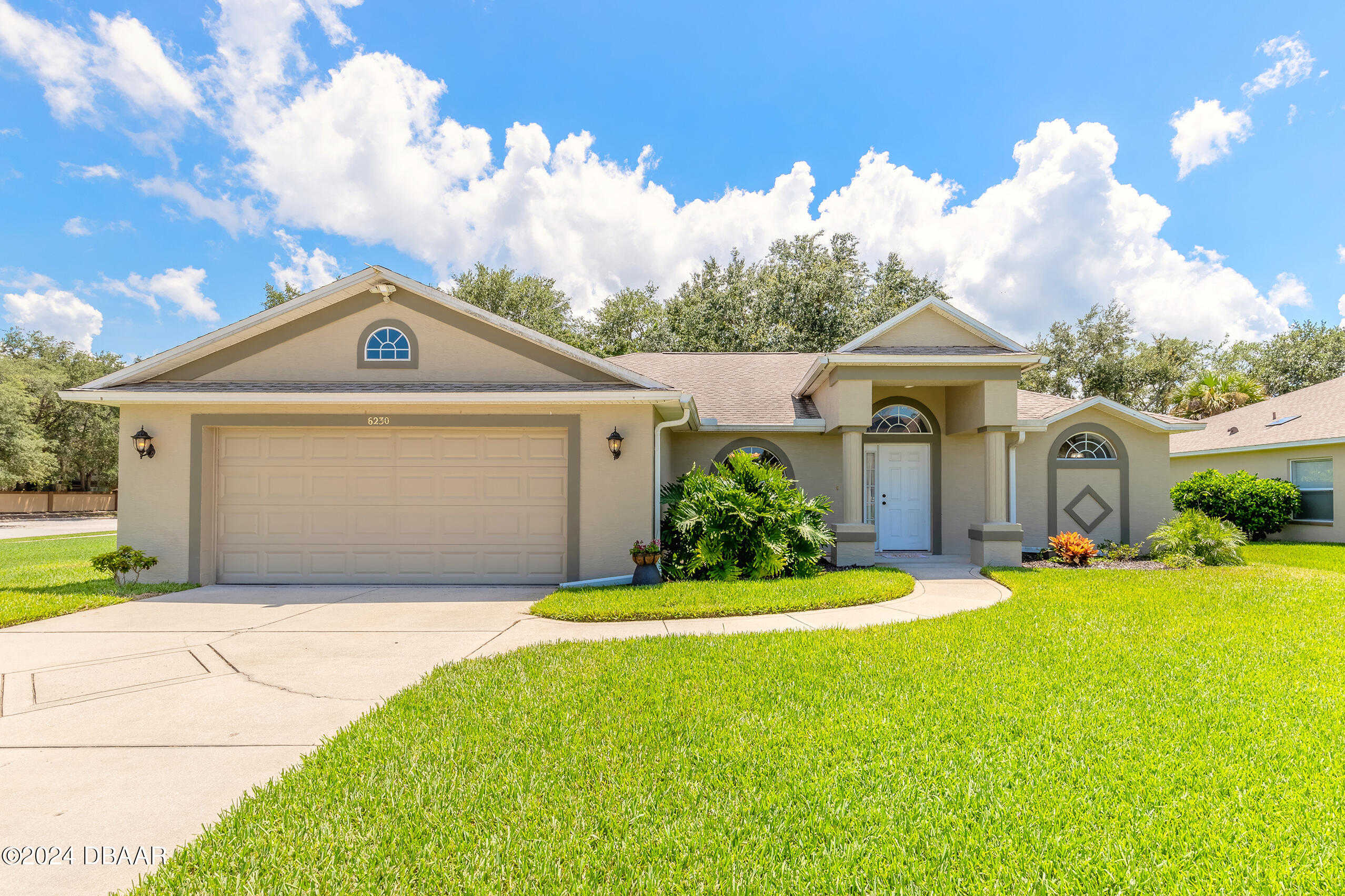 photo 1: 6230 Tortoise Creek Lane, Port Orange FL 32128