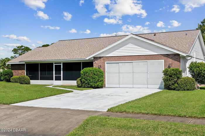 photo 2: 823 Mockingbird Drive, Port Orange FL 32127