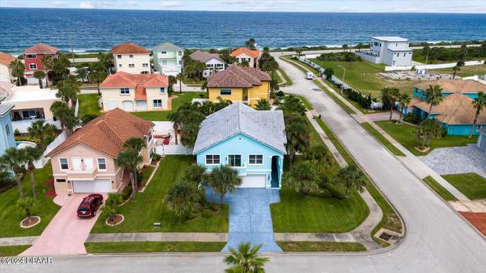 photo 1: 3801 Islamorada Drive, Ormond Beach FL 32176